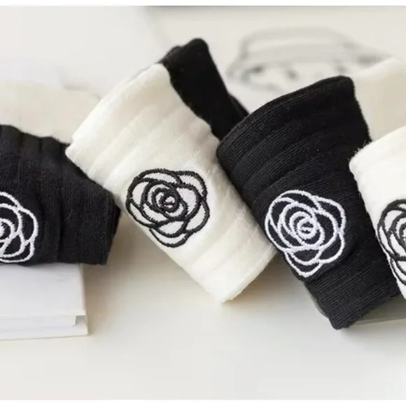 LAST 1!! Black Left Floral Mid Ankle Tube Socks - Super Soft! - Picture 3 of 4